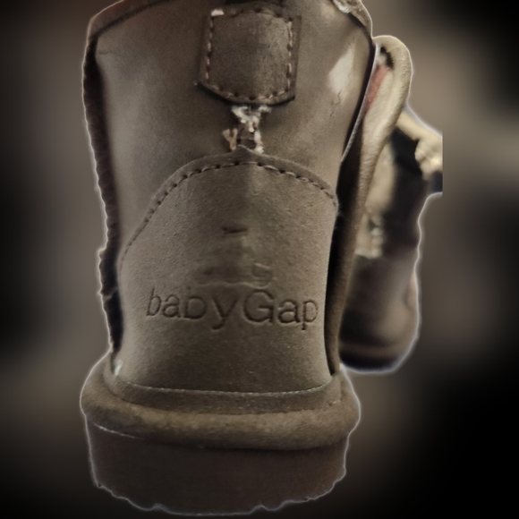 Baby Gap Brown Boots, used, gently warn - Picture 2 of 3